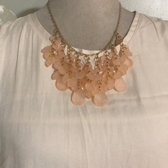 Jewelry - PALE PINK DROPS NECKLACE